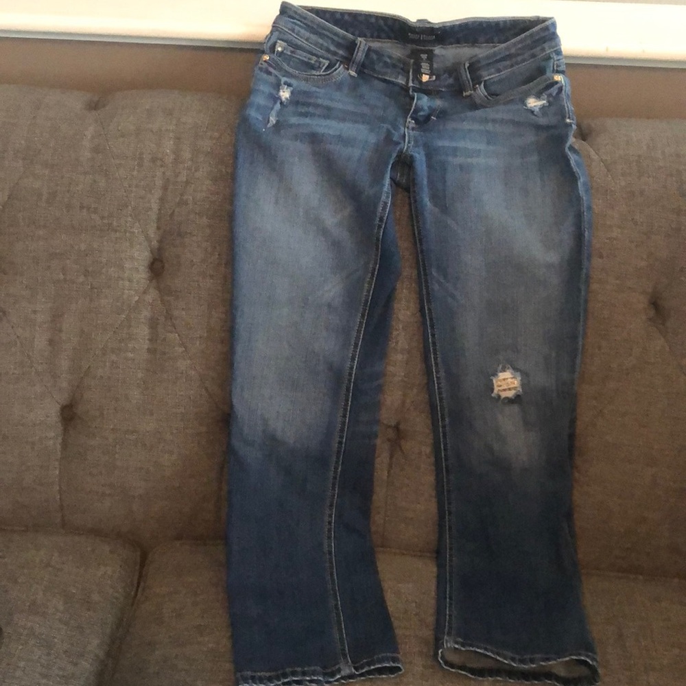 White House Black Market Crop Leg